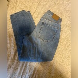 Abercrombie and fitch mom jeans